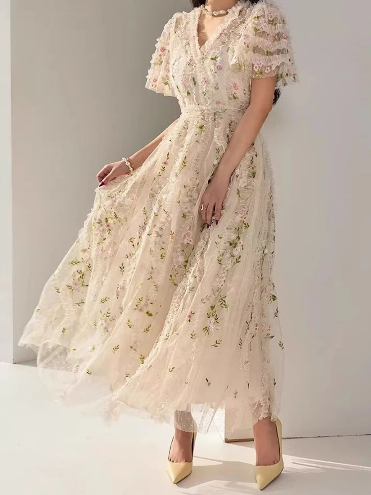 Embroidery Flowers V-Neck Mesh Dress Sleeves Ruffle Ankle Wedding Dress A-line High Waist 2024 Summer New in Woman Clothing
Embroidery Flowers V-Neck Mesh Dress Sleeves Ruffle Ankle Wedding Dress A-line High Waist 2024 Summer New in Woman Clothing