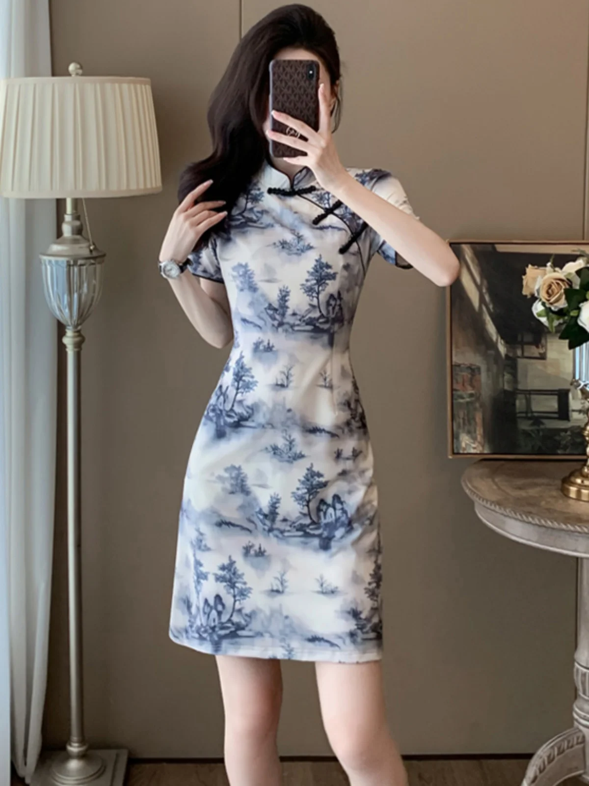 Elegant Short Sleeve Dress Women's Summer Fashionable Spicy Girl Chinese Ink Style Improved Flag Robe Skirt
Elegant Short Sleeve Dress Women's Summer Fashionable Spicy Girl Chinese Ink Style Improved Flag Robe Skirt