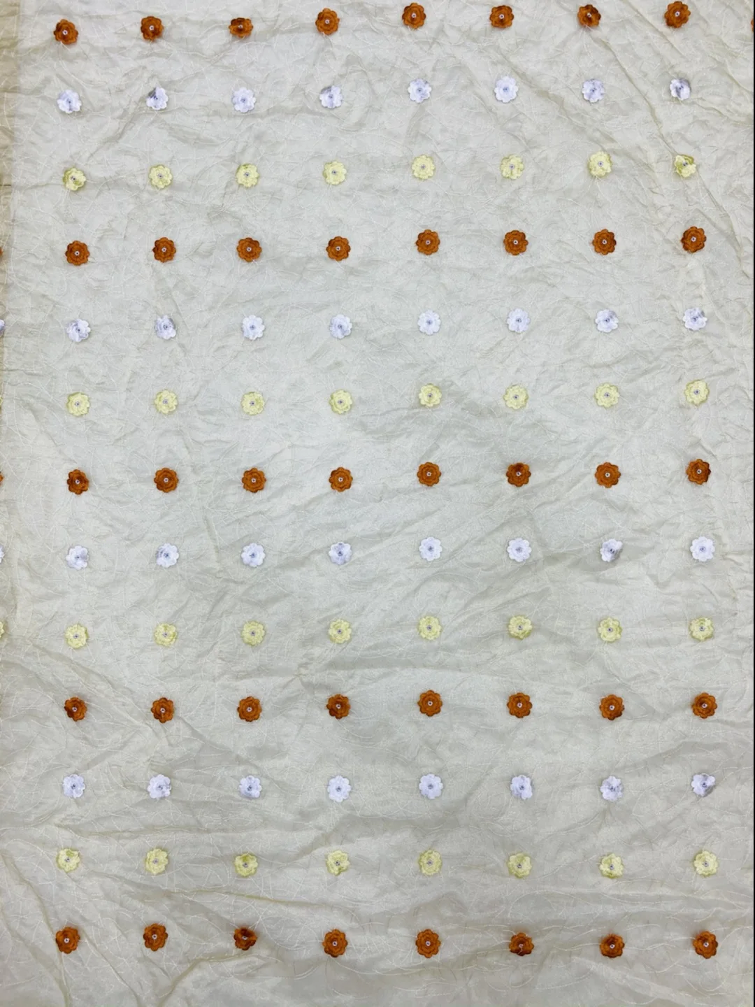 Bring the shiny golden European roots, color abstract flowers pattern embroidery lace
Bring the shiny golden European roots, color abstract flowers pattern embroidery lace