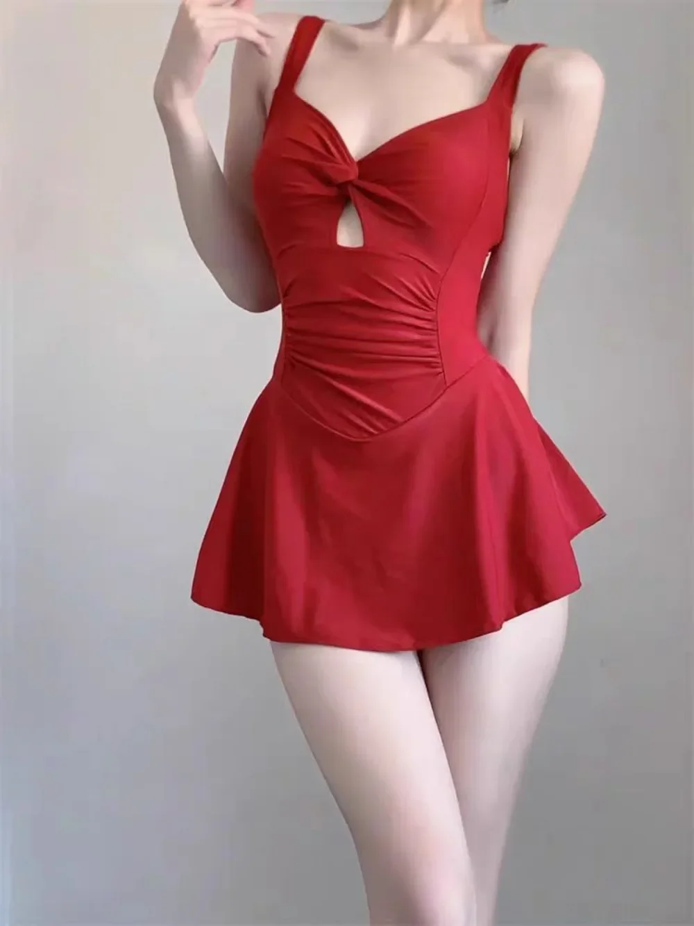 2025 Korean fashion conservative swimsuit one piece ruched knot mini dress culottes bikinis padded swimwear sweet beach outfits
2025 Korean fashion conservative swimsuit one piece ruched knot mini dress culottes bikinis padded swimwear sweet beach outfits