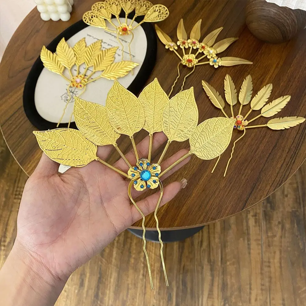 Ancient Thai Metal Leaves Hairpin Flower Yunnan The Dai Nationality Gold Hair Fork Headwear Crystal
Ancient Thai Metal Leaves Hairpin Flower Yunnan The Dai Nationality Gold Hair Fork Headwear Crystal
