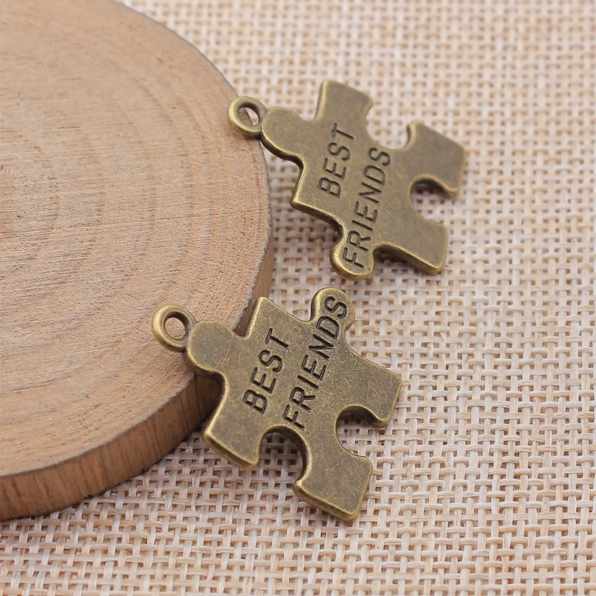 20pcs 27x24mm(1.06x0.94inch) 2 Colors Antique Bronze Color Antique Silver Color Best Friends Puzzle Charms Pendants
20pcs 27x24mm(1.06x0.94inch) 2 Colors Antique Bronze Color Antique Silver Color Best Friends Puzzle Charms Pendants