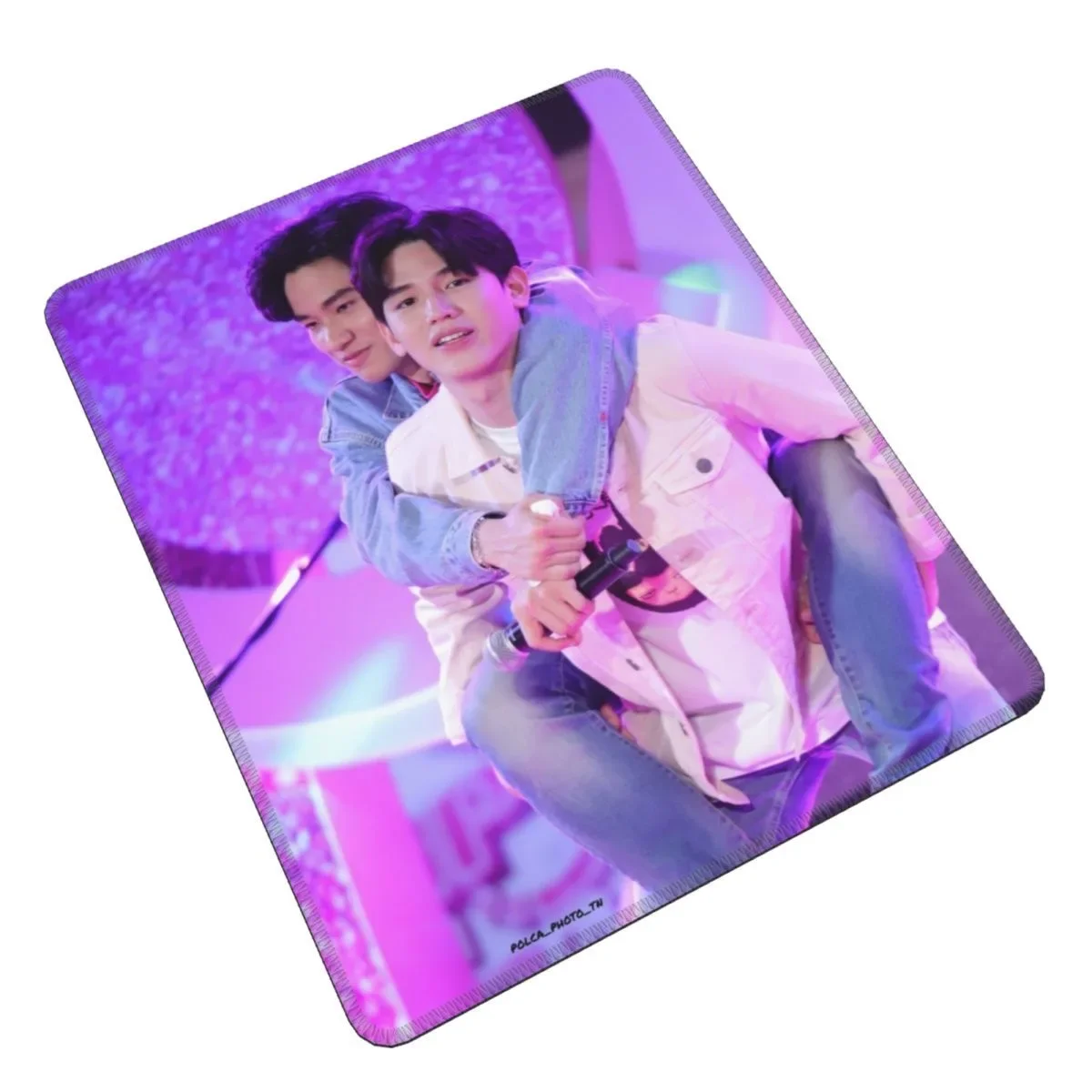 Taynew Обложка журнала Плакат Компьютерный резиновый коврик для мыши Тайский ТВ Темно-синий Поцелуй Драма Сталли Фото Картина Настольный коврик Кружка Промокалы
Taynew Обложка журнала Плакат Компьютерный резиновый коврик для мыши Тайский ТВ Темно-синий Поцелуй Драма Сталли Фото Картина Настольный коврик Кружка Промокалы