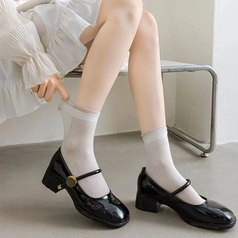 Comfortable Ruffled Edge Lace Transparent Socks Breathable Summer Ultra-Thin Socks Lolita Pile Up Mid Tube Socks Summer
Comfortable Ruffled Edge Lace Transparent Socks Breathable Summer Ultra-Thin Socks Lolita Pile Up Mid Tube Socks Summer