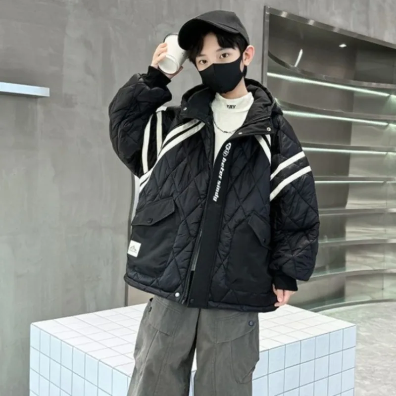 Новинка 2023 года, утепленное зимнее пальто с подкладкой для мальчиков 8–12 лет, модное утепленное пальто для игр на открытом воздухе, превосходное тепло
Новинка 2023 года, утепленное зимнее пальто с подкладкой для мальчиков 8–12 лет, модное утепленное пальто для игр на открытом воздухе, превосходное тепло