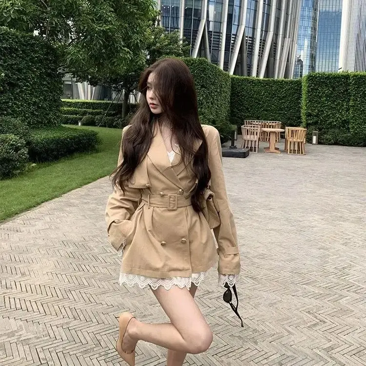 Korea Sweet Spicy Medium-Length Windbreaker Jacket Women Spring Autumn New Niche Design Versatile Casual Loose Long-Sleeved Top
Korea Sweet Spicy Medium-Length Windbreaker Jacket Women Spring Autumn New Niche Design Versatile Casual Loose Long-Sleeved Top