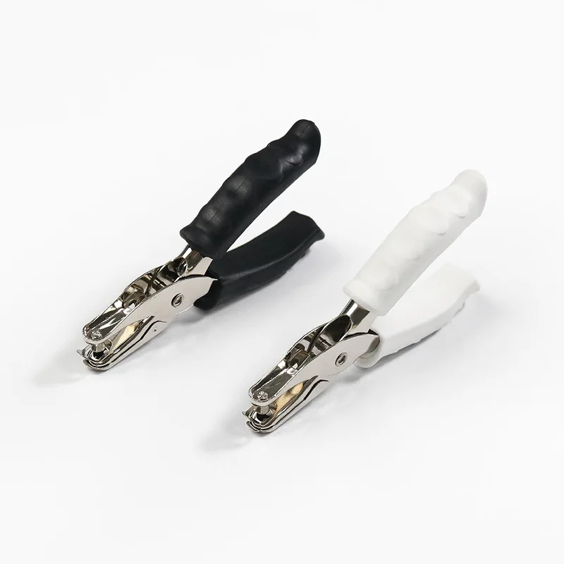 Black and White One-hand Labor-saving Punching Pliers 6mm Round Hole Gluing Manual Single-hole Loose-leaf Punching Machine
Black and White One-hand Labor-saving Punching Pliers 6mm Round Hole Gluing Manual Single-hole Loose-leaf Punching Machine
