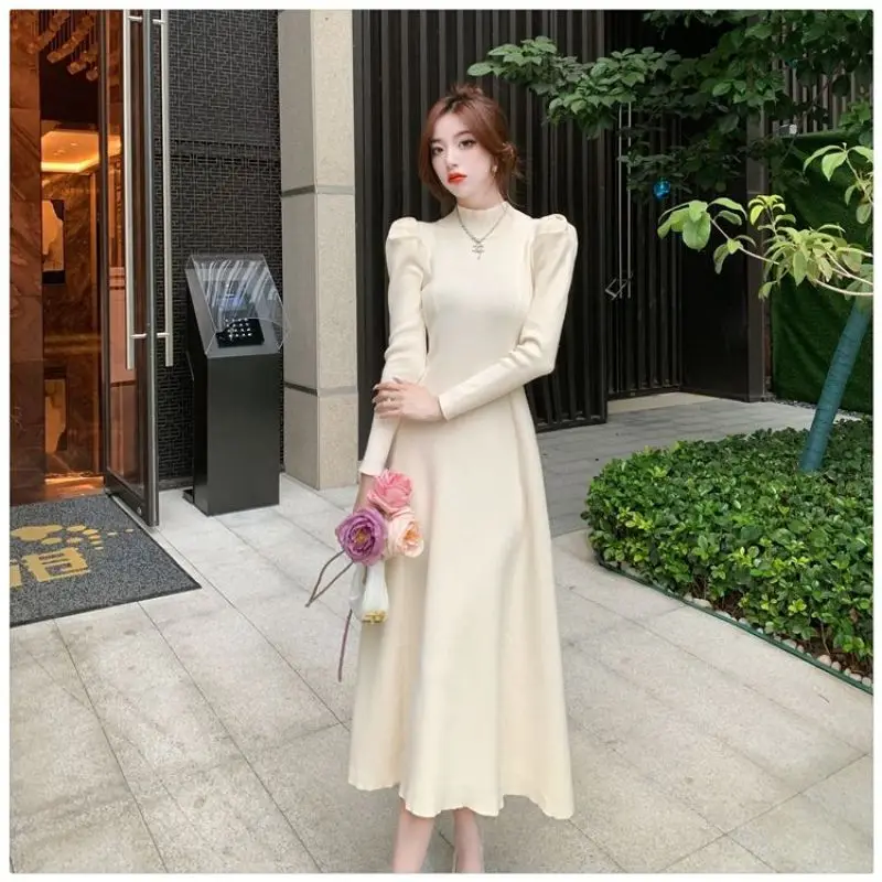 2023 Autumn Winter French Fashion Vintage Puff Sleeve High Quality Elegant Knited Long One-piece Dress For Women Matching Coat
2023 Autumn Winter French Fashion Vintage Puff Sleeve High Quality Elegant Knited Long One-piece Dress For Women Matching Coat