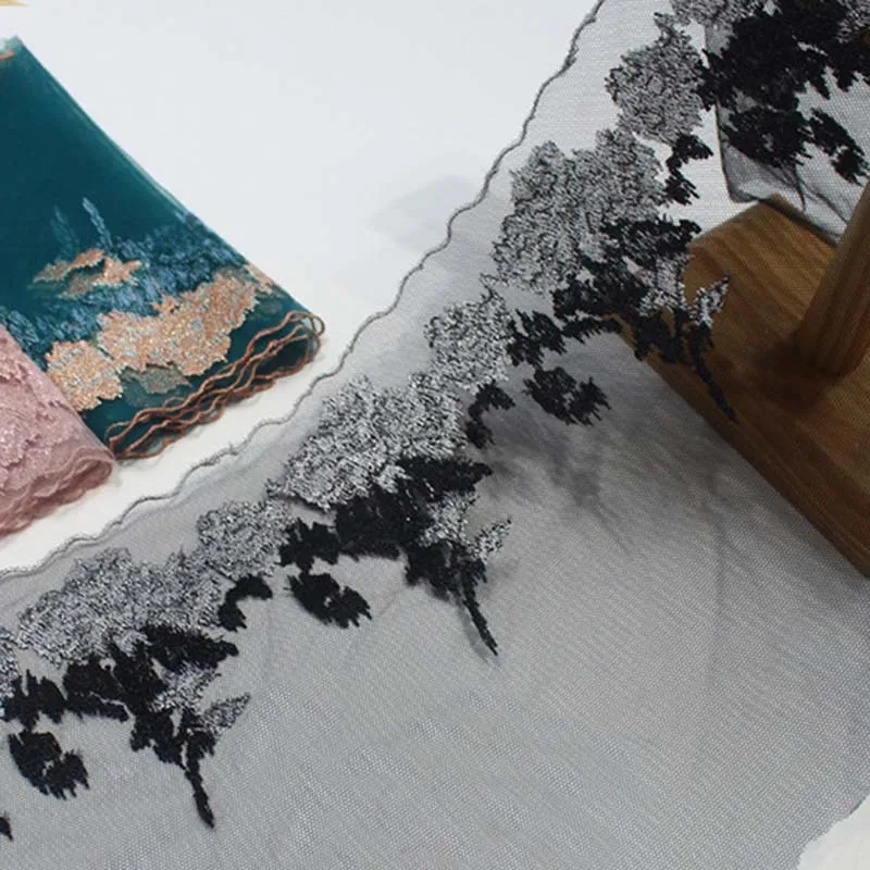40Yards Embroidered Lace Trims Lingerie For Clothing Dress Sewing Costume Lace Fabric 18cm Wide
40Yards Embroidered Lace Trims Lingerie For Clothing Dress Sewing Costume Lace Fabric 18cm Wide