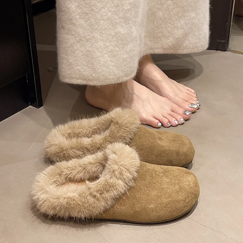 Warmth Leather Half Slippers Women Outdoor Wear 2026 New Autumn Winter Slip on Cozy Toe Cotton Slippers
Warmth Leather Half Slippers Women Outdoor Wear 2026 New Autumn Winter Slip on Cozy Toe Cotton Slippers