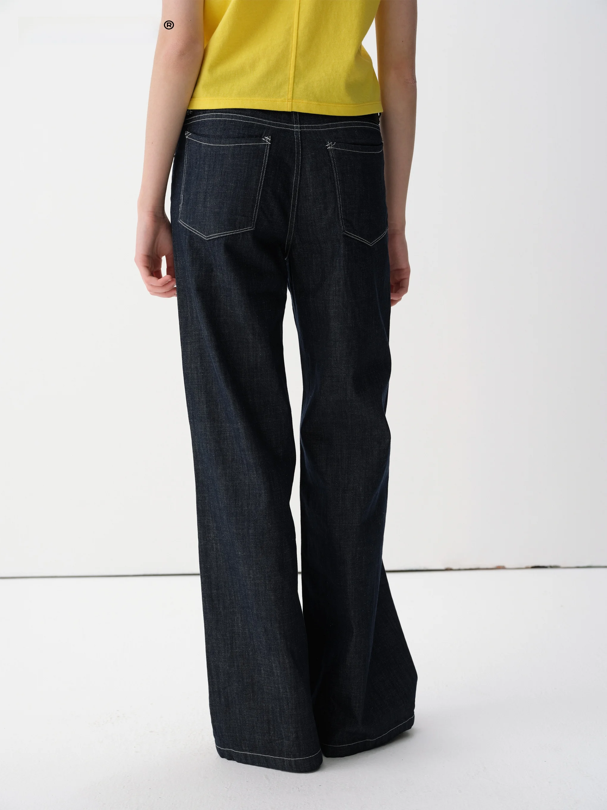 SeekSimple Lightweight Soft Low Waist Straight Leg Original Color Jeans Cotton Straight Cut Decorative Stitch Ladies Jeans
SeekSimple Lightweight Soft Low Waist Straight Leg Original Color Jeans Cotton Straight Cut Decorative Stitch Ladies Jeans