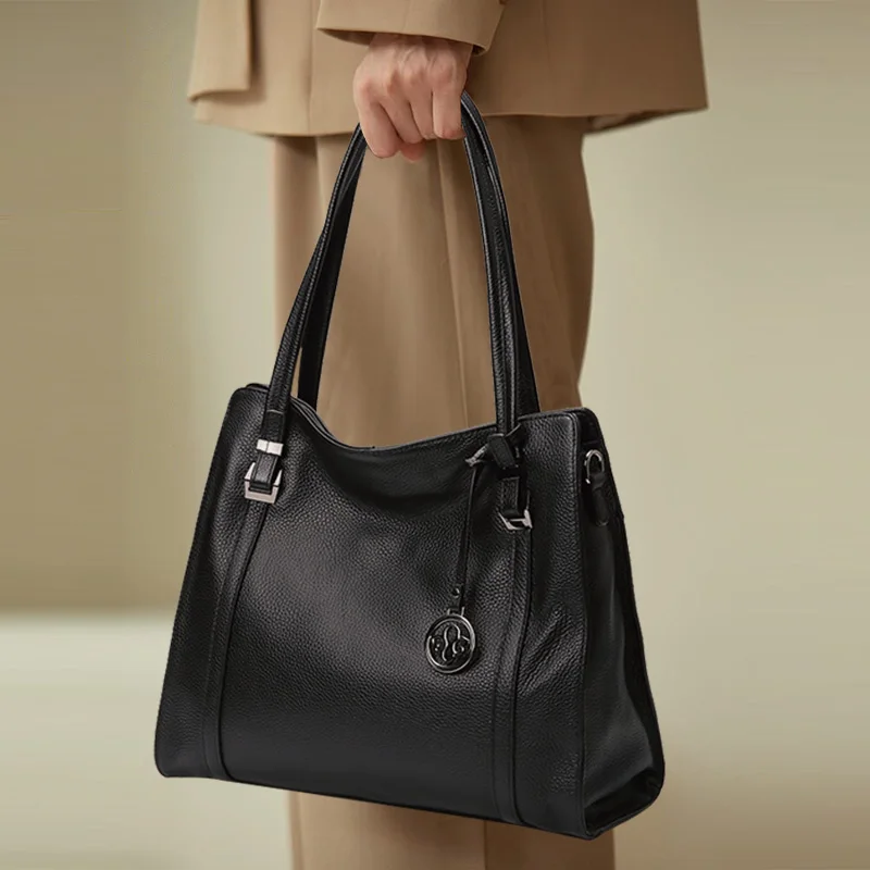 2026 New Style Genuine Leather Women's Shoulder Bag, Large Capacity Cowhide Tote Bag, Soft Leather Crossbody & Handbag for Lady
2026 New Style Genuine Leather Women's Shoulder Bag, Large Capacity Cowhide Tote Bag, Soft Leather Crossbody & Handbag for Lady