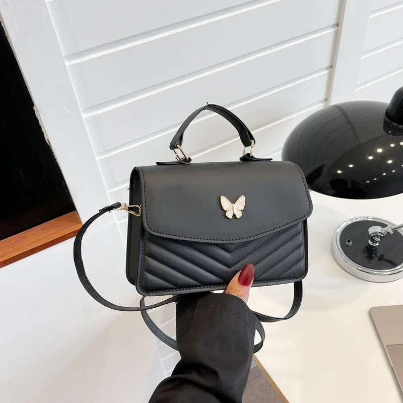 PU Versatile And Fashionable Portable Small Square Bag, Single Shoulder Crossbody Bag
PU Versatile And Fashionable Portable Small Square Bag, Single Shoulder Crossbody Bag