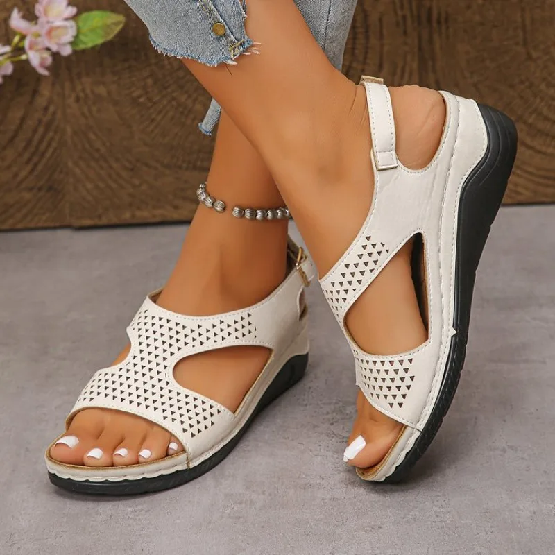 New Fashion Women's Wedges Sandals Woman Breathable Sandals Fashion Comfort Handiness 2026 Summer Casual Female Sandals
New Fashion Women's Wedges Sandals Woman Breathable Sandals Fashion Comfort Handiness 2026 Summer Casual Female Sandals