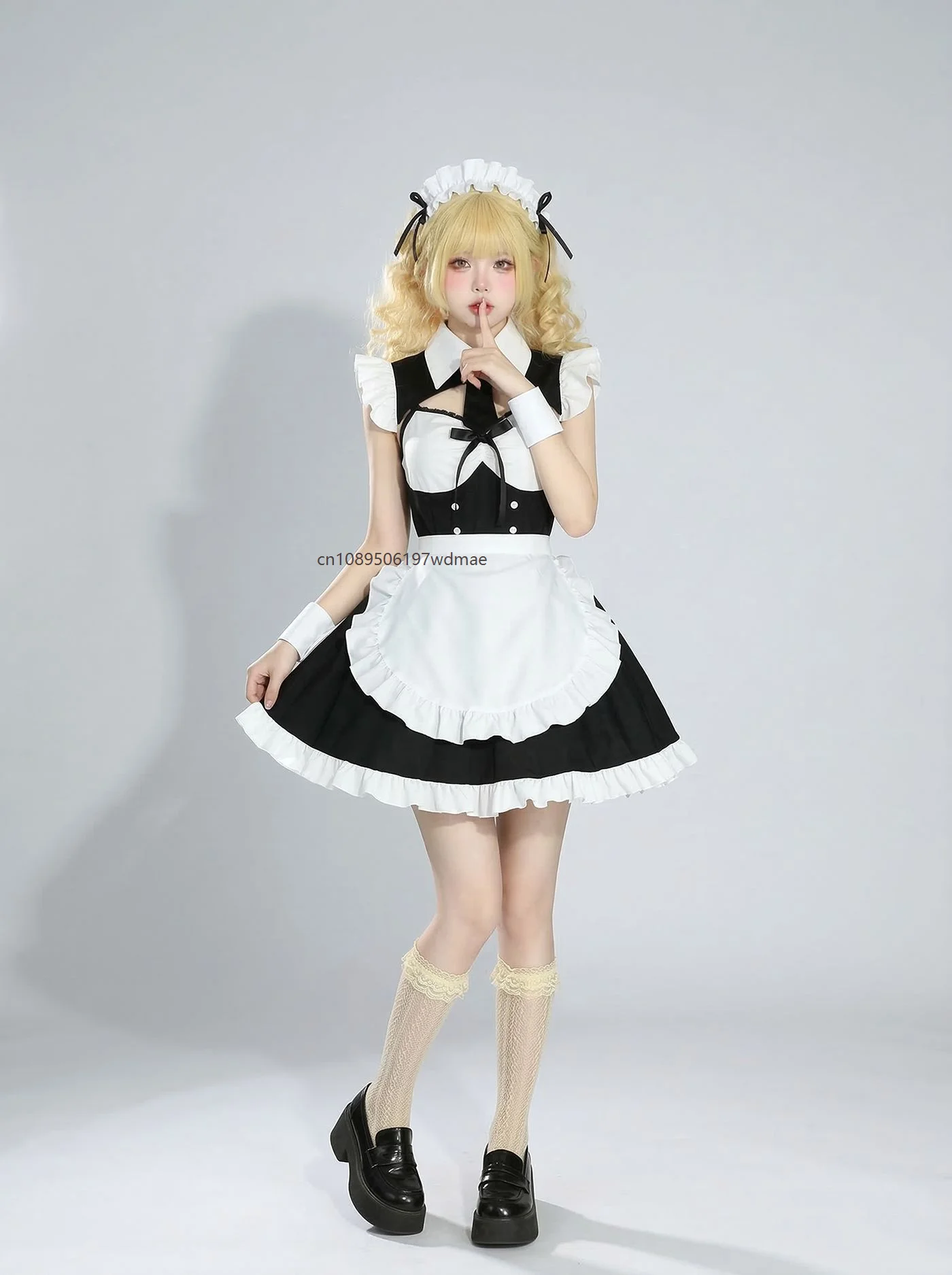 Lolita Maid Dress Women Cute Black White Backless with Tie-Front Apron Party Performance Uniform Game Cosplay Costume
Lolita Maid Dress Women Cute Black White Backless with Tie-Front Apron Party Performance Uniform Game Cosplay Costume