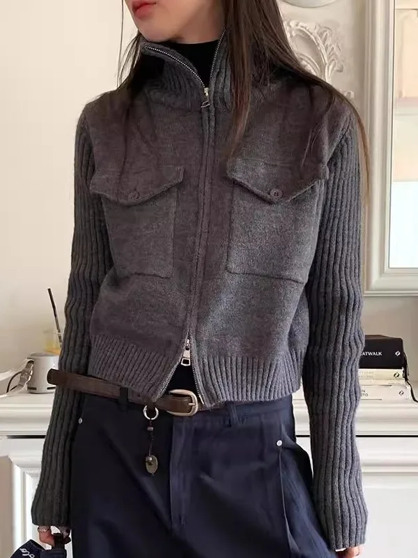 Women's Thickened High Collar Knitted Sweater Short Jacket Zipper Design Casual Loose Fit Long Sleeve Slimming Top
Women's Thickened High Collar Knitted Sweater Short Jacket Zipper Design Casual Loose Fit Long Sleeve Slimming Top