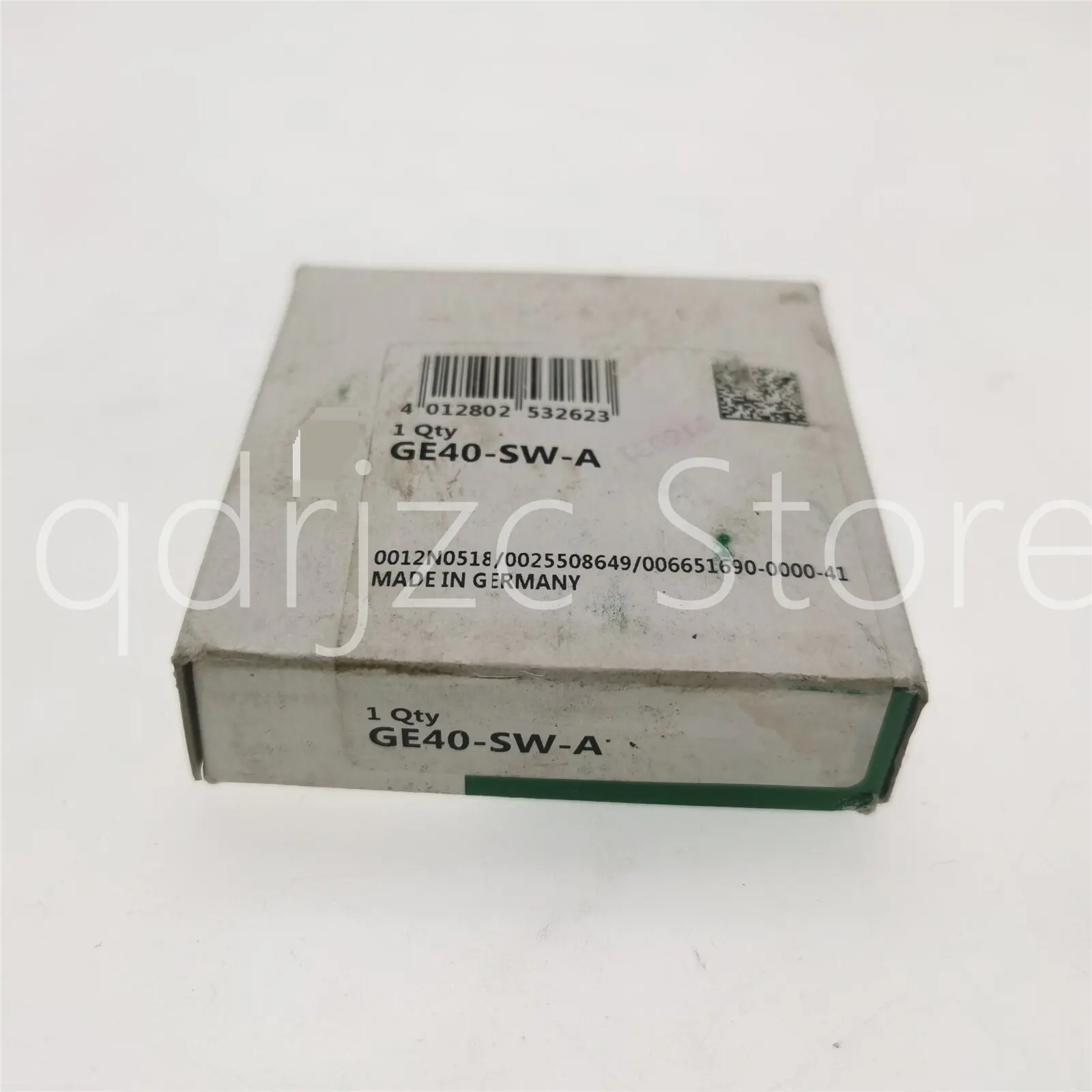 maintenance-free joint bearing GE40-SW-A = DGE40SW GAC40F 40mm X 68mm X 19mm
maintenance-free joint bearing GE40-SW-A = DGE40SW GAC40F 40mm X 68mm X 19mm