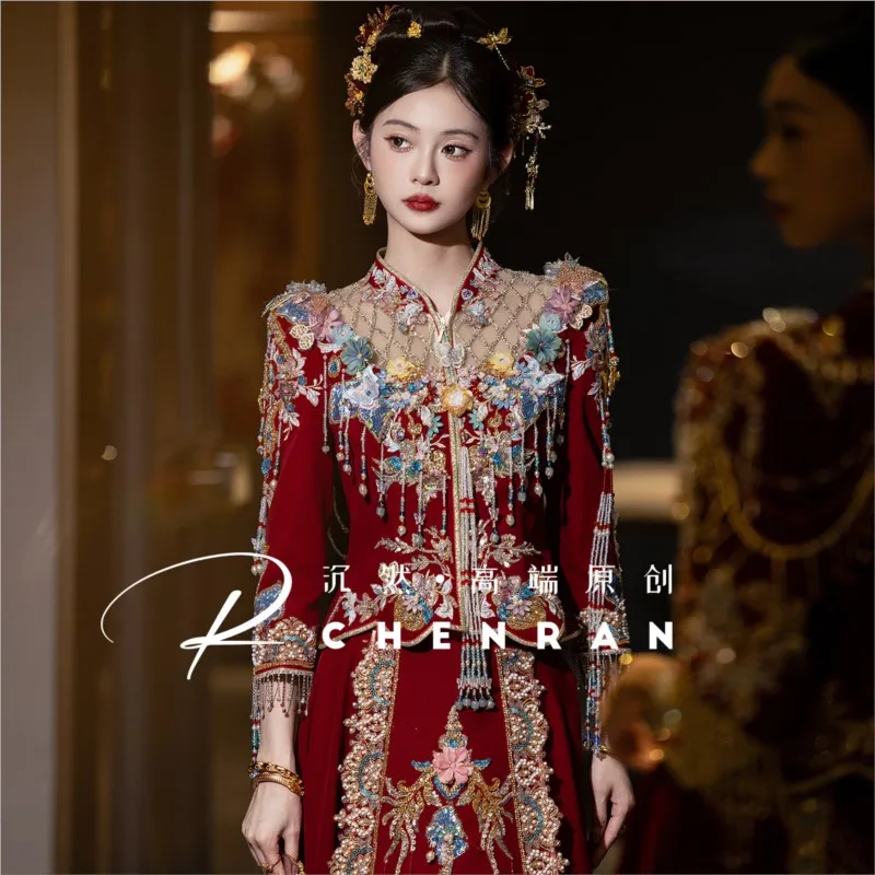 Heavy Industry's new velvet Chinese-style wedding dress bride's toasting and luxurious attire
Heavy Industry's new velvet Chinese-style wedding dress bride's toasting and luxurious attire