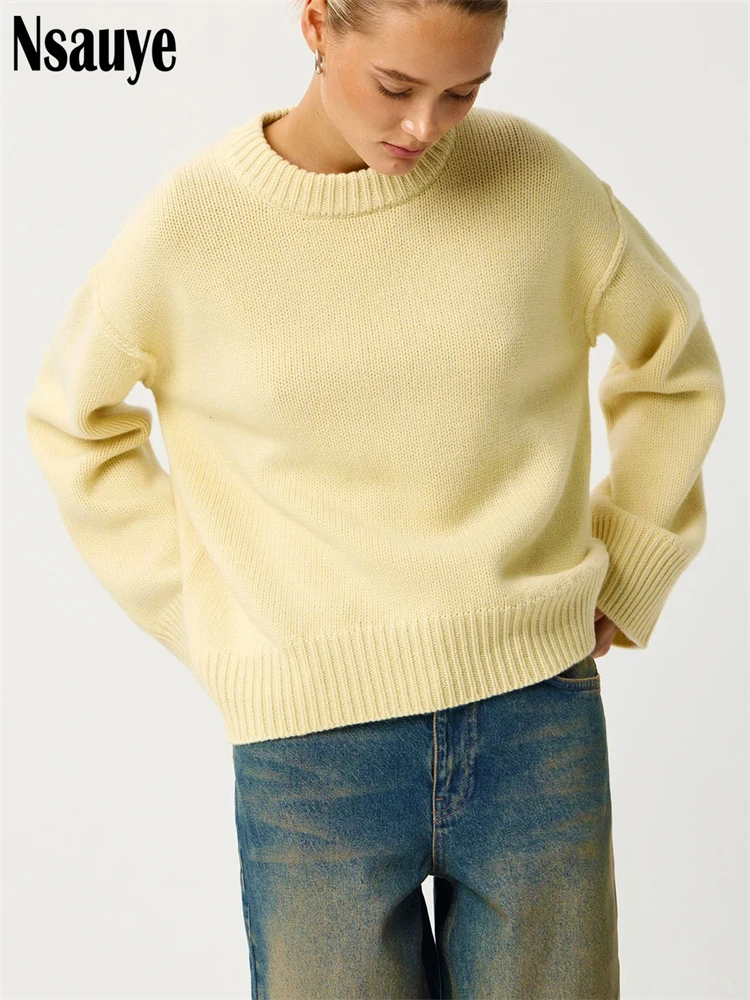 Nsauye 2025 Winter New Solid Sweater Pullover Women Clothing Round Neck Long Sleeve Loose Oversized Vintage Knitwear Jumper Tops
Nsauye 2025 Winter New Solid Sweater Pullover Women Clothing Round Neck Long Sleeve Loose Oversized Vintage Knitwear Jumper Tops