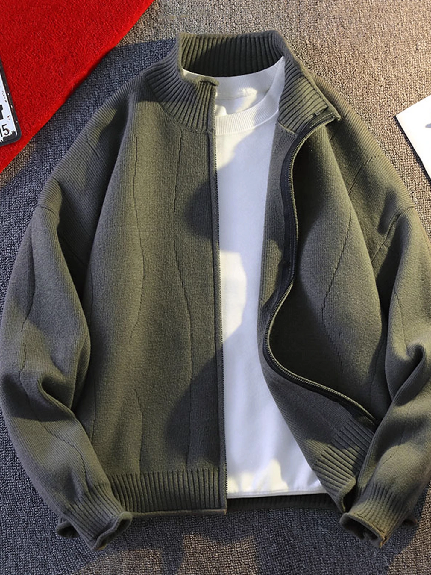 Новый мужской вязаный кардиган 2025 года с воротником-стойкой, свободного кроя, модный, на весну-осень, теплый, с длинными рукавами
Новый мужской вязаный кардиган 2025 года с воротником-стойкой, свободного кроя, модный, на весну-осень, теплый, с длинными рукавами