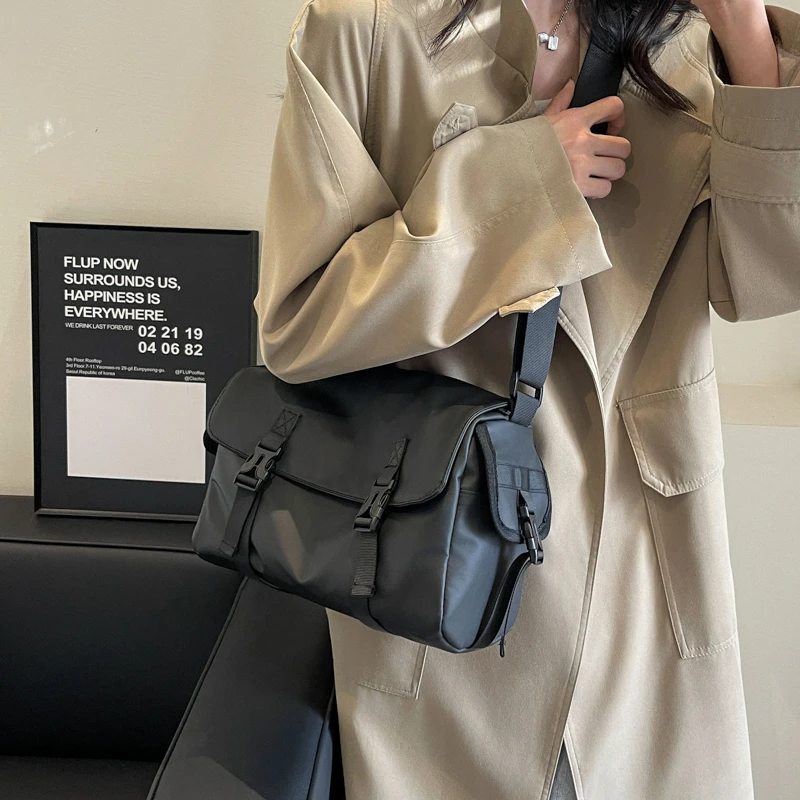 Fashionable Trend Adjustable Straps Leisure High Quality Student Women Crossbody HandBags With Large Pockets For Shopping Bags
Fashionable Trend Adjustable Straps Leisure High Quality Student Women Crossbody HandBags With Large Pockets For Shopping Bags