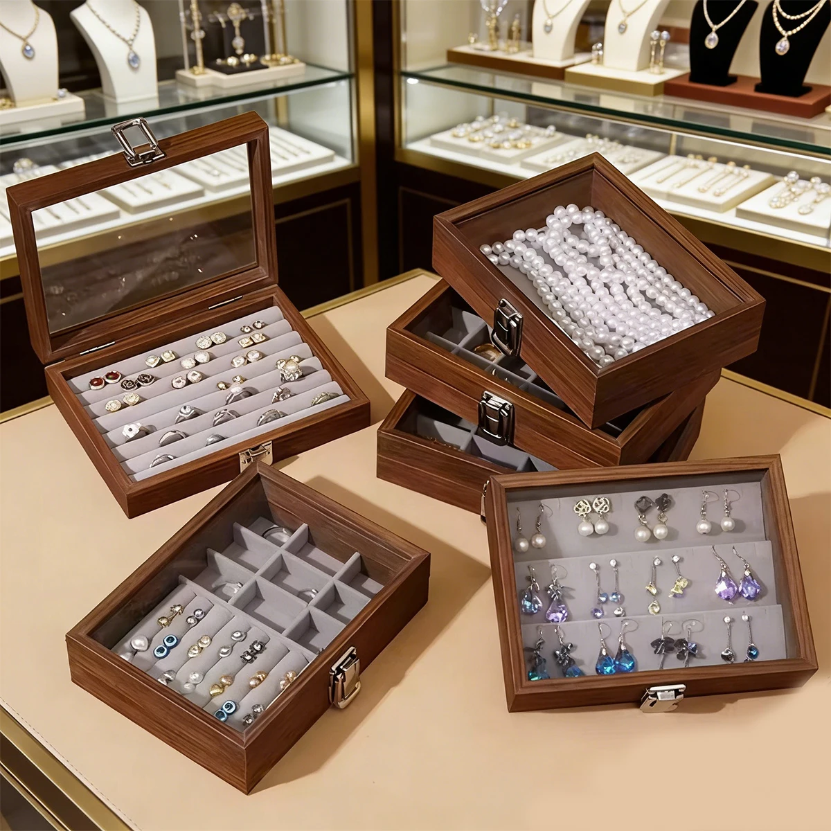 Штабелируемый ящик для хранения ювелирных изделий с прозрачными окнами, 1 шт., подходит для колец, сережек, ожерелий и ящиков для хранения
Штабелируемый ящик для хранения ювелирных изделий с прозрачными окнами, 1 шт., подходит для колец, сережек, ожерелий и ящиков для хранения