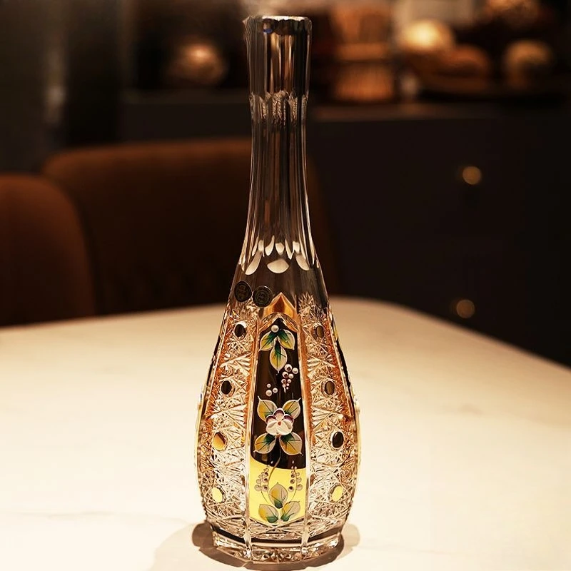 Crystal glass vase gold-painted enamel decorative light luxury ornament vase
Crystal glass vase gold-painted enamel decorative light luxury ornament vase