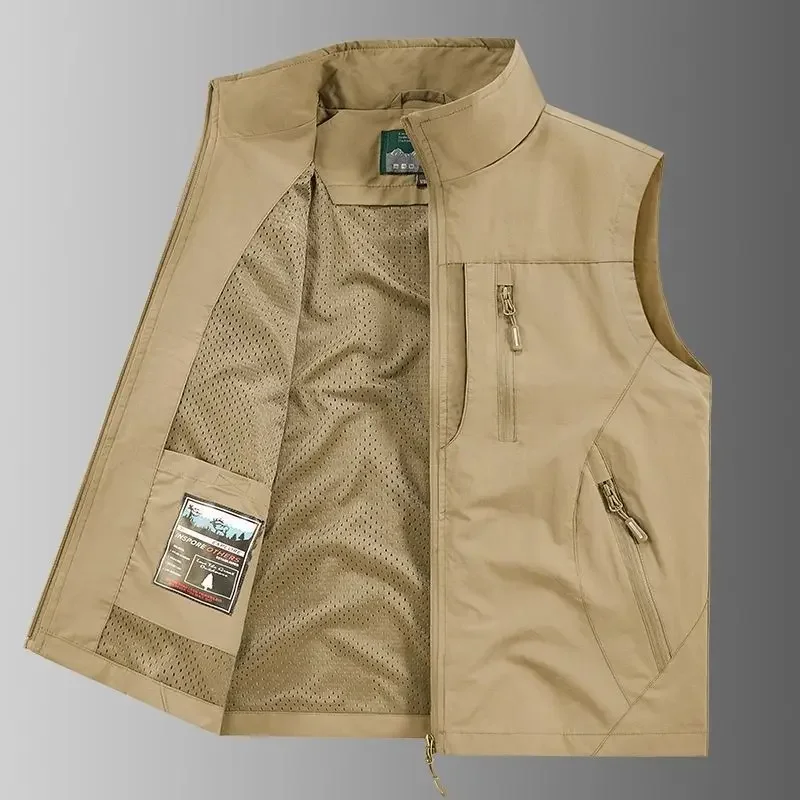 Casual quick-drying vest men's thin pocket stand-up collar outdoor fishing spring and autumn jacket vest photography large size
Casual quick-drying vest men's thin pocket stand-up collar outdoor fishing spring and autumn jacket vest photography large size
