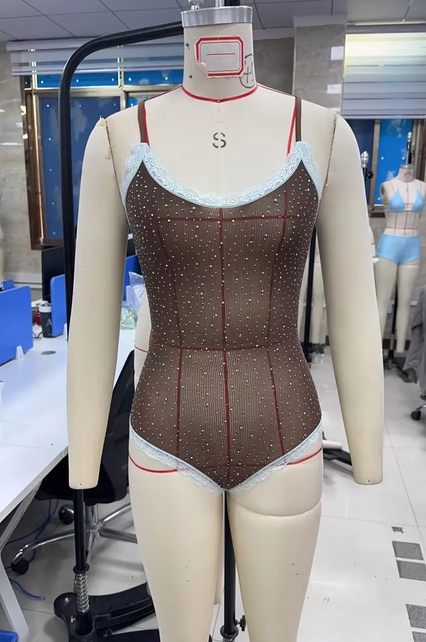 Women's Summer Slim Camisole Black with White Spotted Pattern Spaghetti Strap V-Neck Light Blue Lace Trim Tank Tops Streetwear
Women's Summer Slim Camisole Black with White Spotted Pattern Spaghetti Strap V-Neck Light Blue Lace Trim Tank Tops Streetwear