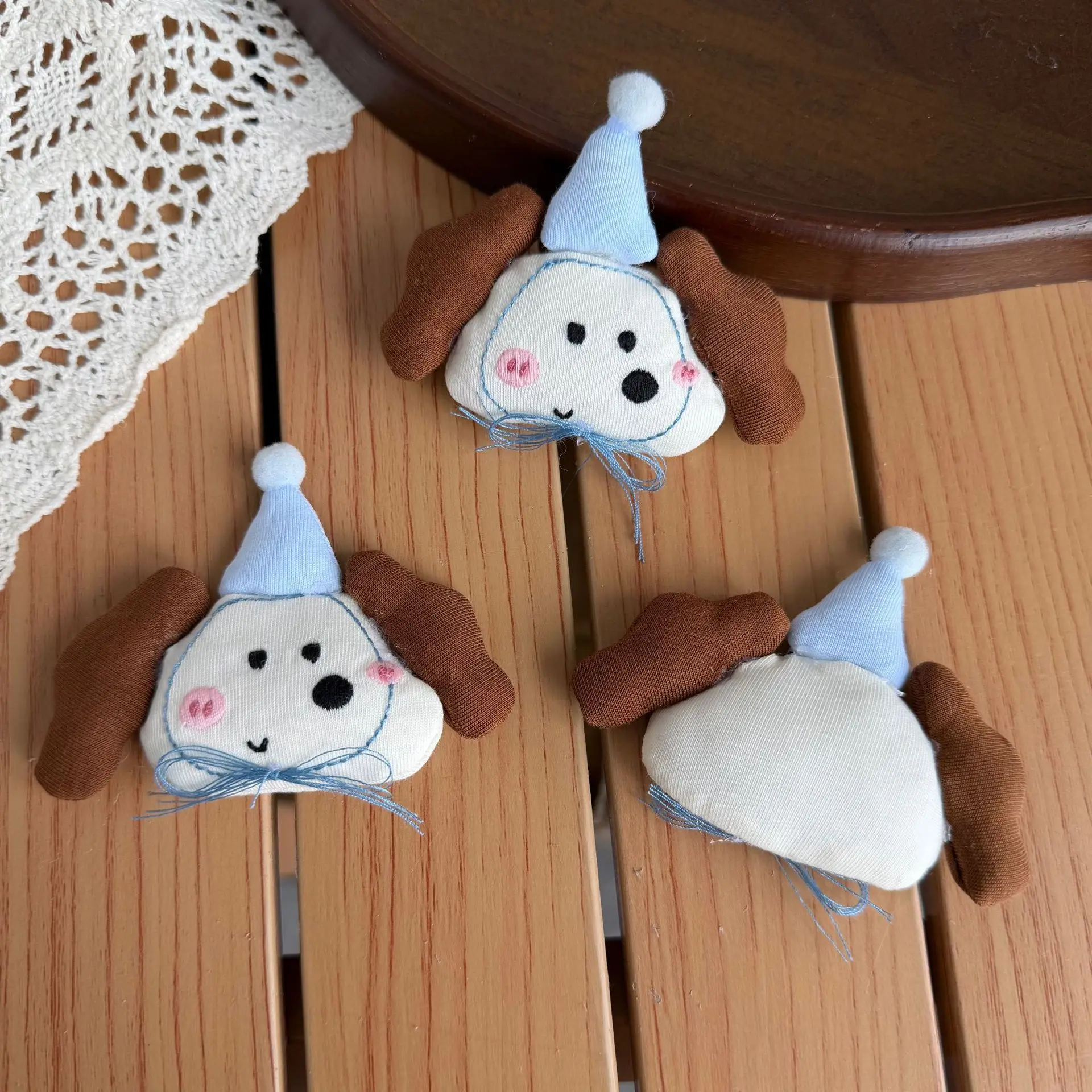 Soft Cotton Pearl Cap Kitten Brooch Pin Fabric for DIY Bag Scarf Hat Shoe Decoration Versatile High Quality Kawaii
Soft Cotton Pearl Cap Kitten Brooch Pin Fabric for DIY Bag Scarf Hat Shoe Decoration Versatile High Quality Kawaii