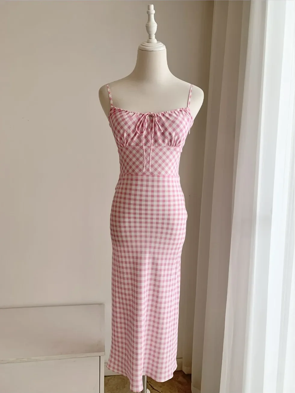 Women's Robes 2024 New Spring 100% Silk Plaid Strapless Lace-up Slim Sexy Sleeveless Midi Dress
Women's Robes 2024 New Spring 100% Silk Plaid Strapless Lace-up Slim Sexy Sleeveless Midi Dress