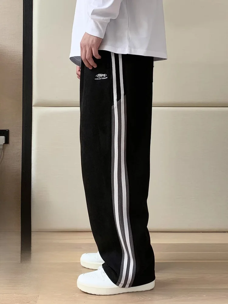 Мужские повседневные брюки большого размера Pang, свободные прямые брюки в полоску, удобные брюки с эластичной резинкой на талии, осенние модные молодежные брюки
Мужские повседневные брюки большого размера Pang, свободные прямые брюки в полоску, удобные брюки с эластичной резинкой на талии, осенние модные молодежные брюки