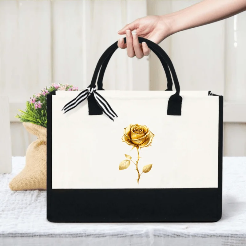 Холщовая сумка-тоут с кремовым и черным золотым принтом розы для покупок и повседневного использования
Холщовая сумка-тоут с кремовым и черным золотым принтом розы для покупок и повседневного использования