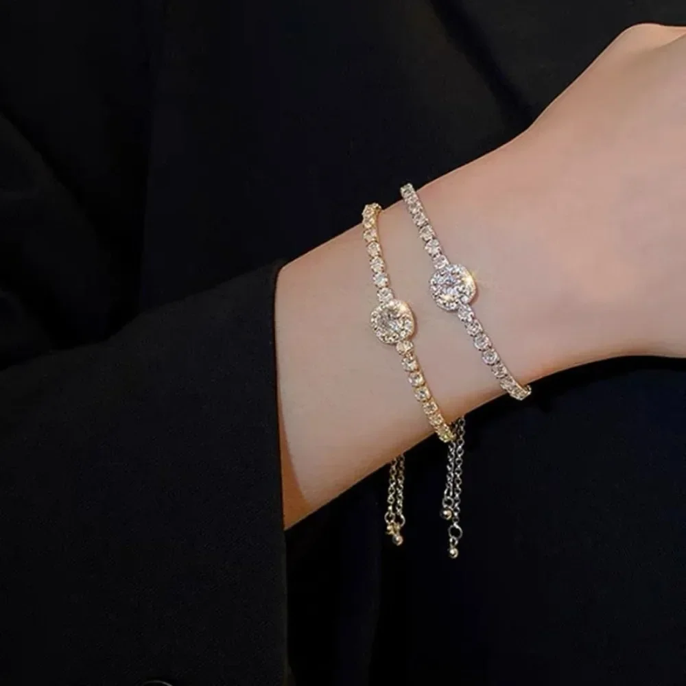 Shiny Full Geometric Square Crystal Adjustable Bracelet for Women High Quality Exquisite Zircon Bangle Jewelry Gift
Shiny Full Geometric Square Crystal Adjustable Bracelet for Women High Quality Exquisite Zircon Bangle Jewelry Gift