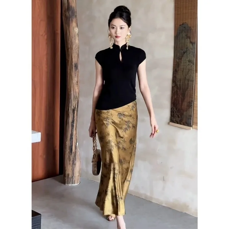 Women's New Chinese Style Two-Piece Set Qipao Top & Printed Midi Skirt
Women's New Chinese Style Two-Piece Set Qipao Top & Printed Midi Skirt
