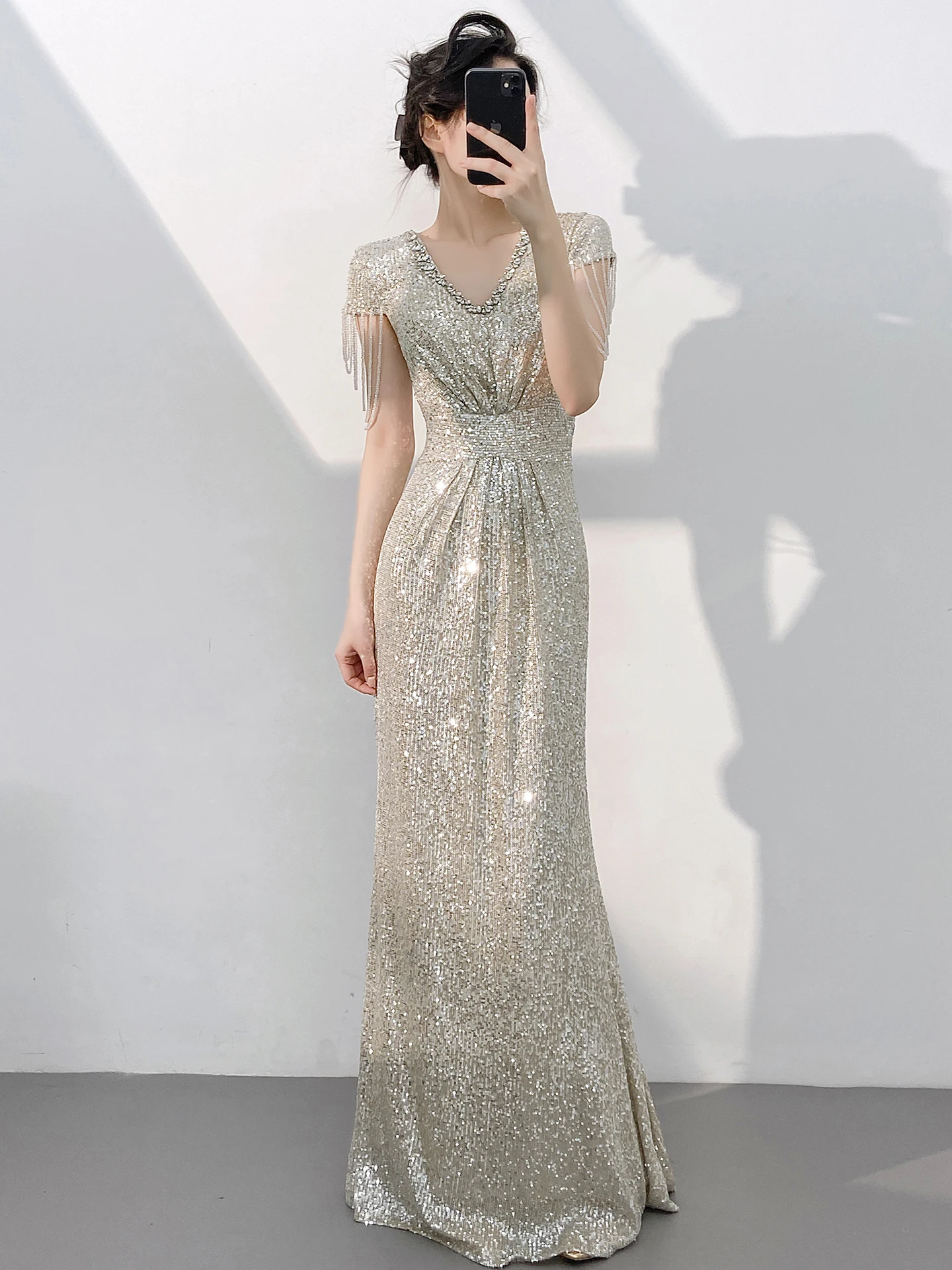 Вечернее платье цвета шампань для женщин, новинка 2025 года, элитное, роскошное, приталенное, длинное, от Par Dr
Вечернее платье цвета шампань для женщин, новинка 2025 года, элитное, роскошное, приталенное, длинное, от Par Dr