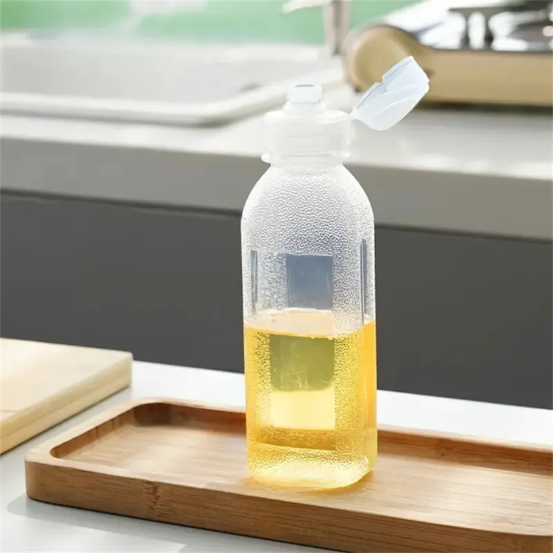 300ml 500ml Heat-resistant plastic Kitchen oil bottle With squeeze control mechanism Household empty bottle
300ml 500ml Heat-resistant plastic Kitchen oil bottle With squeeze control mechanism Household empty bottle