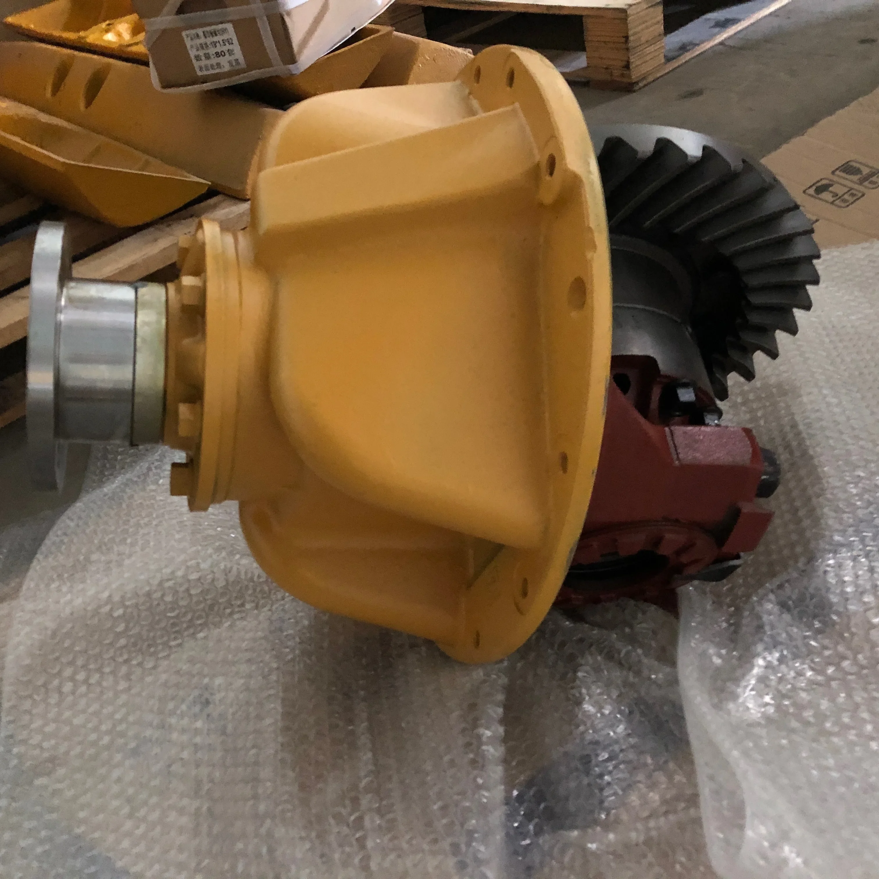 FL936F Wheel Loader Parts 80687000 Rear Differential Assembly
FL936F Wheel Loader Parts 80687000 Rear Differential Assembly
