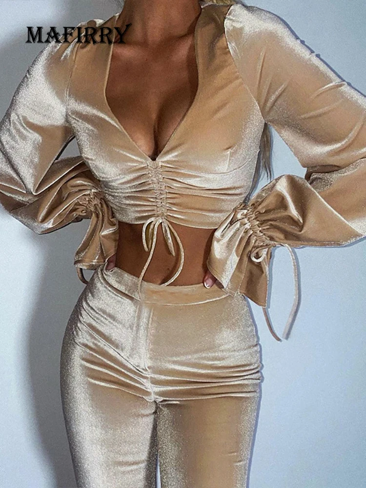 Women Matching Set Solid Sexy Short Top Shirring Loungewear Deep V-Neck Ladies Outfit Spring Autumn Sportswear Streetwear Suits
Women Matching Set Solid Sexy Short Top Shirring Loungewear Deep V-Neck Ladies Outfit Spring Autumn Sportswear Streetwear Suits