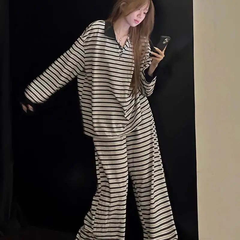 Пижамные комплекты принцессы в черно-белую полоску, свободная одежда для отдыха для девочек, простая весенне-осенняя домашняя одежда, верхняя одежда, новая коллекция 
Пижамные комплекты принцессы в черно-белую полоску, свободная одежда для отдыха для девочек, простая весенне-осенняя домашняя одежда, верхняя одежда, новая коллекция