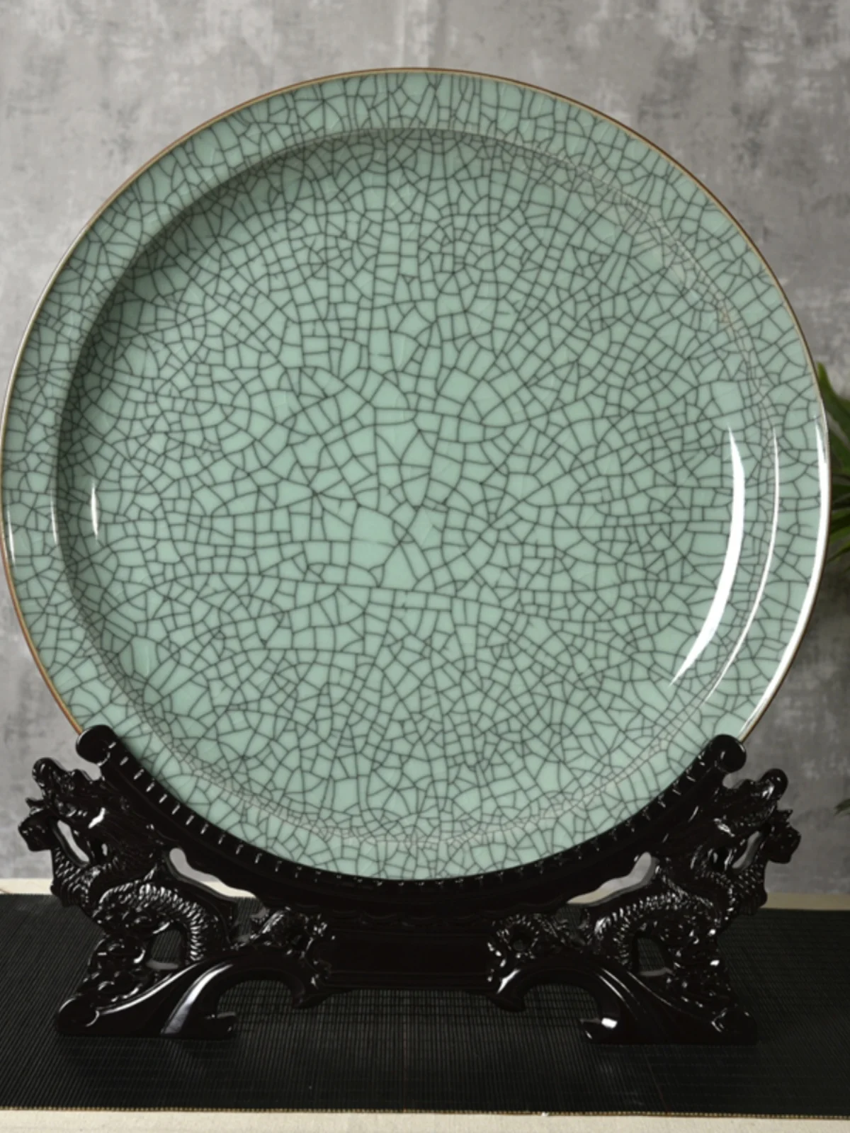 New Chinese Style Ceramic Craft Rongqiu Blue Porcelain Geyao Ice Crack Pattern Wall Plaque Entrance Living Room Decor Moving ...
New Chinese Style Ceramic Craft Rongqiu Blue Porcelain Geyao Ice Crack Pattern Wall Plaque Entrance Living Room Decor Moving ...