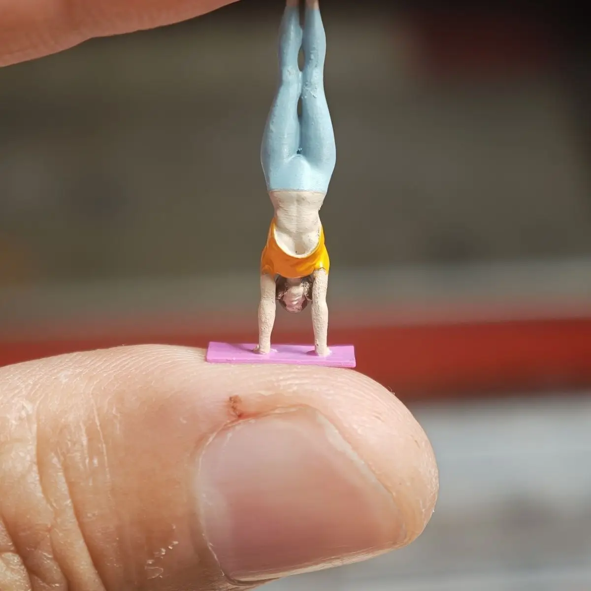 1/64 статическая фигурка DIY ручная роспись смолы Йога девушка модель автомобиля сцена диорама
1/64 статическая фигурка DIY ручная роспись смолы Йога девушка модель автомобиля сцена диорама
