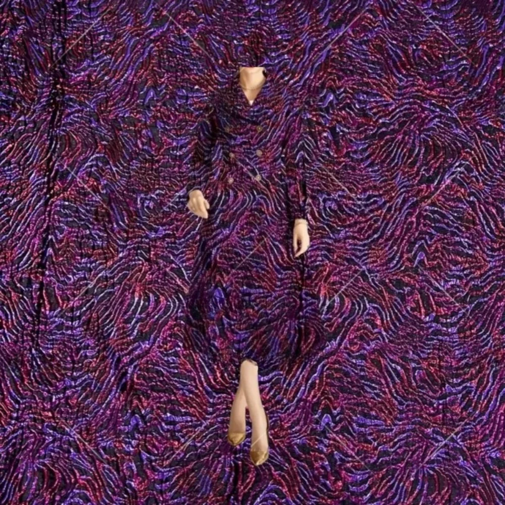 Gold Line Brocade Jacquard Fabric European American Color Woven Dresses Windbreaker Jackets Clothing Designers for Sewing Cloth
Gold Line Brocade Jacquard Fabric European American Color Woven Dresses Windbreaker Jackets Clothing Designers for Sewing Cloth