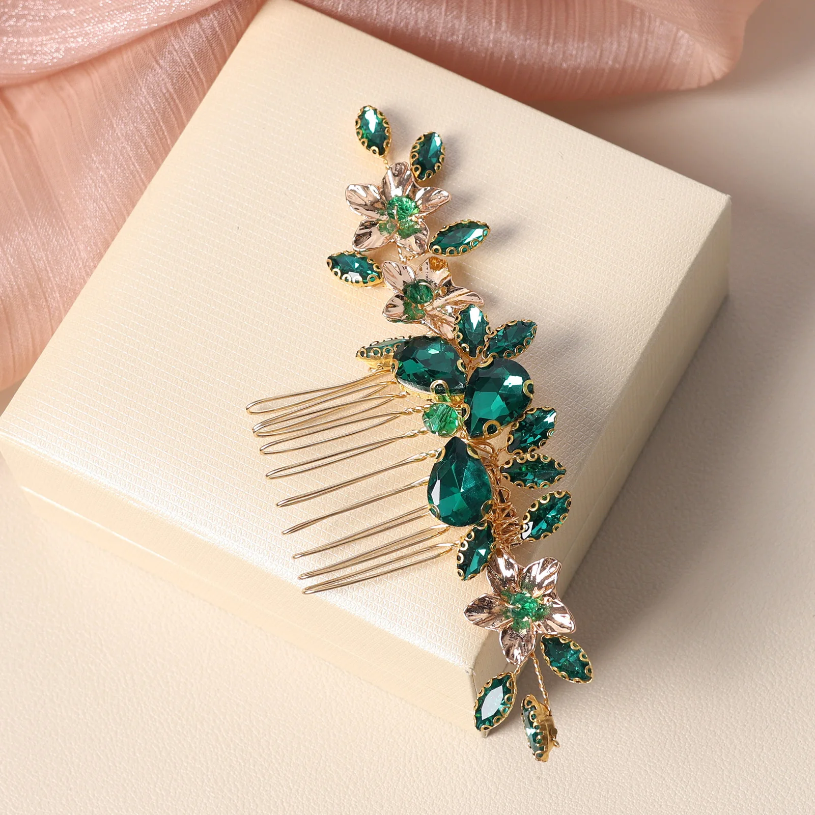 Vintage Hair Comb Water Drop With Rhinestone Anti-slip Rhinestone Decor Hair Styling Tool Ideal Gift For Mom Girlfriend Daughter
Vintage Hair Comb Water Drop With Rhinestone Anti-slip Rhinestone Decor Hair Styling Tool Ideal Gift For Mom Girlfriend Daughter