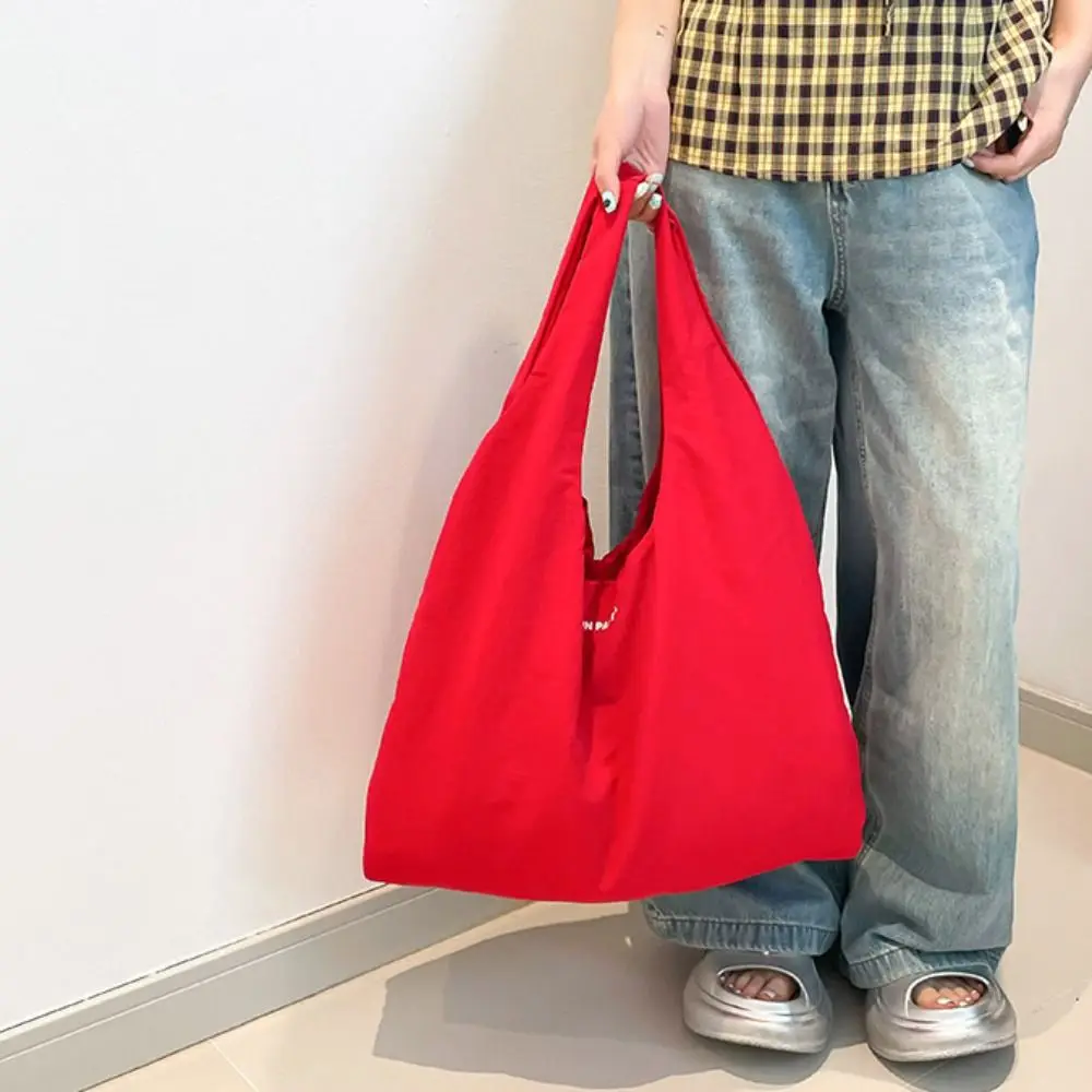 Candy Color Nylon Shoulder Bag Large Capacity Solid Color Casual Tote Bag Korean Style Quick-dry Japanese Style Shoulder Bag 
Candy Color Nylon Shoulder Bag Large Capacity Solid Color Casual Tote Bag Korean Style Quick-dry Japanese Style Shoulder Bag