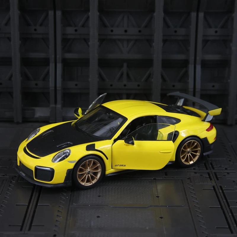 Maisto 1:24 Simulated Porsche 911 GT2 RS alloy car model door can be opened rich in details, finely crafted,
Maisto 1:24 Simulated Porsche 911 GT2 RS alloy car model door can be opened rich in details, finely crafted,
