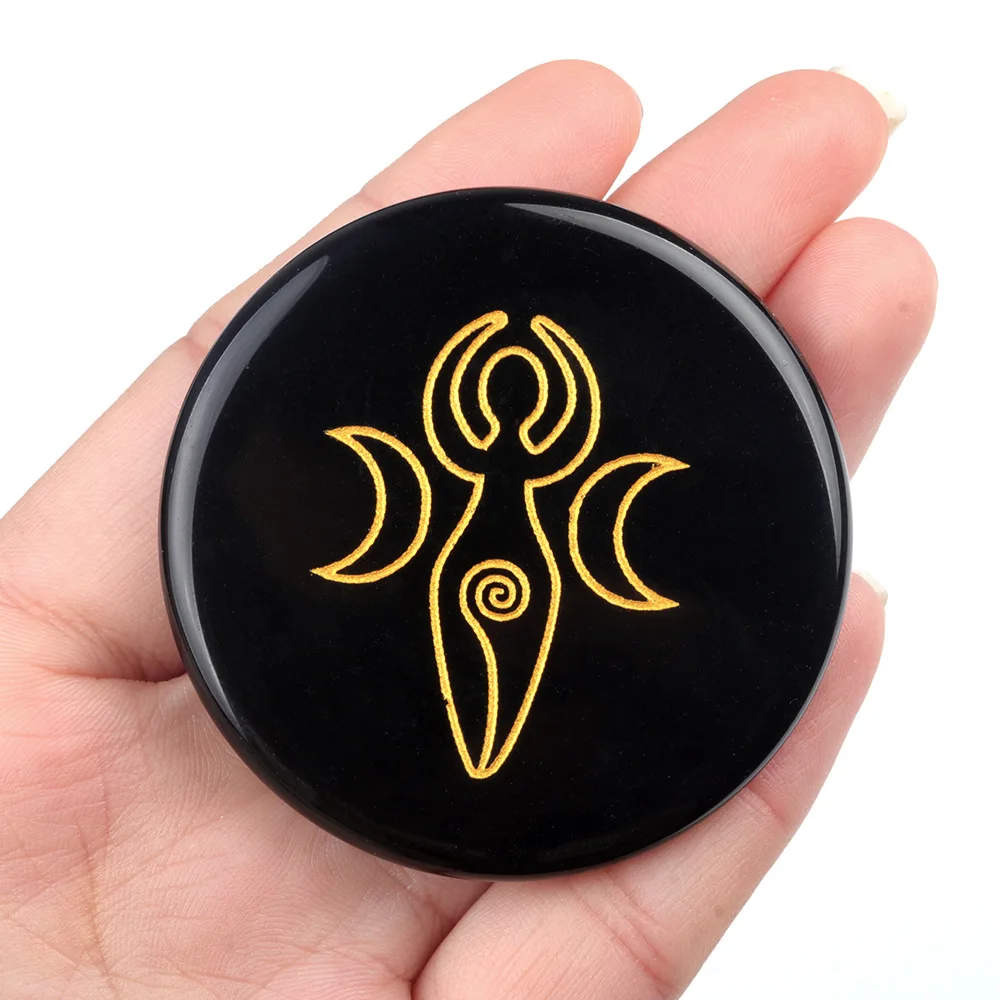 55mm Natural Obsidian Coaster Sun Star Moon Tree of Life Engraved Healing Crystals Round Plate Stone Base Home Decor Ornament
55mm Natural Obsidian Coaster Sun Star Moon Tree of Life Engraved Healing Crystals Round Plate Stone Base Home Decor Ornament
