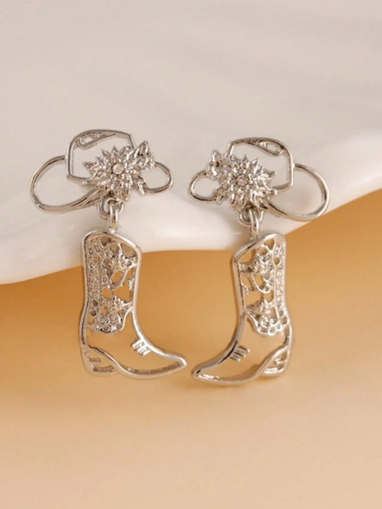 Western Cowboy Boot Dangle Earrings with Floral Stud, Silver Tone for Festivals & Daily Wear
Western Cowboy Boot Dangle Earrings with Floral Stud, Silver Tone for Festivals & Daily Wear