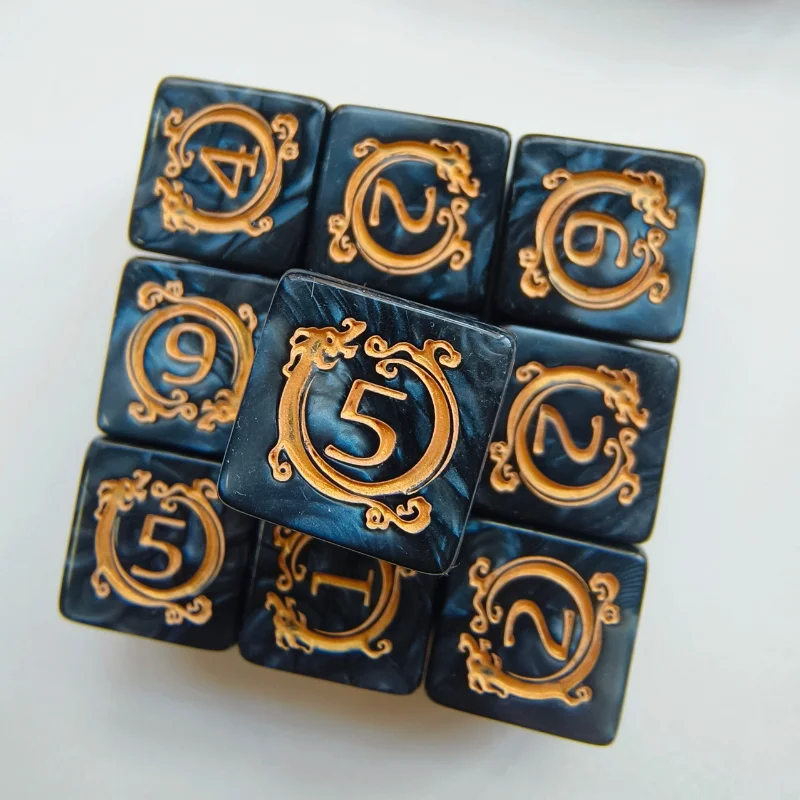 10 шт., набор кубиков Dragon Print DND, 6-сторонние кубики для ролевых игр для настольных настольных игр, набор кубиков с номером D6, кубики для DND COC TRPG RPG
10 шт., набор кубиков Dragon Print DND, 6-сторонние кубики для ролевых игр для настольных настольных игр, набор кубиков с номером D6, кубики для DND COC TRPG RPG