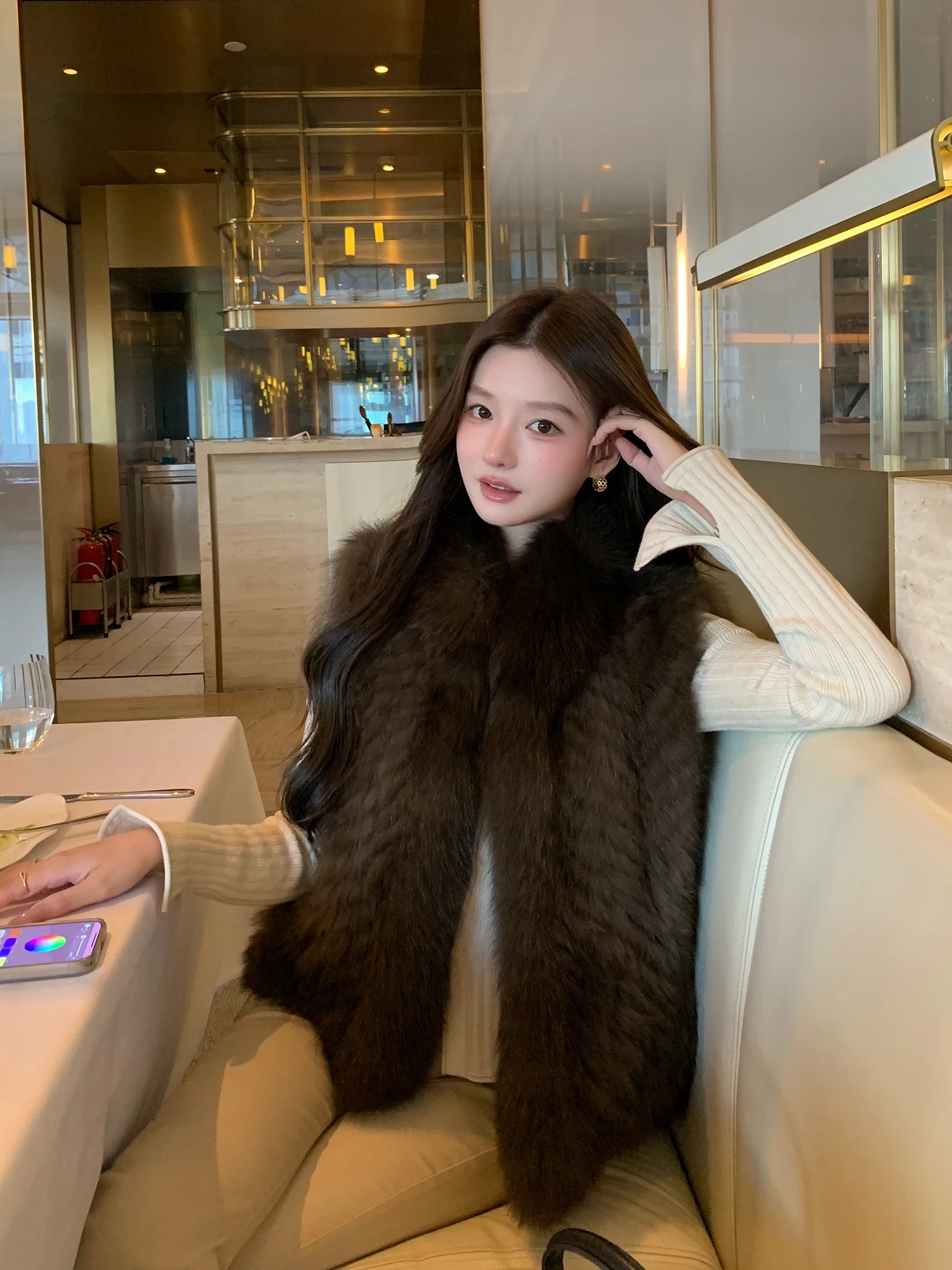 Женская пушистая верхняя одежда LM Fur ort Jaet, модель Moonlight Car Line, корейская версия, прямой крой, новинка 2025 года
Женская пушистая верхняя одежда LM Fur ort Jaet, модель Moonlight Car Line, корейская версия, прямой крой, новинка 2025 года